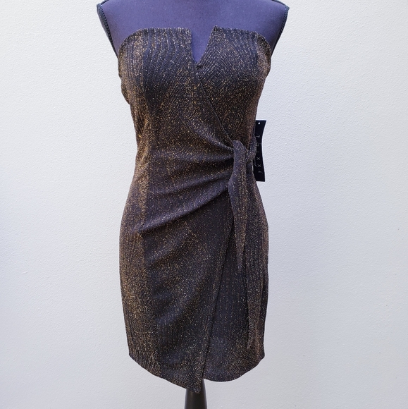Trixxi Dresses & Skirts - 🚫SOLD plato Trixxi Gold strapless v neck Dress